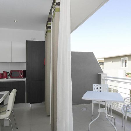 Modern Luxury Penthouse In Perfect Sliema Location Apartment Bagian luar foto