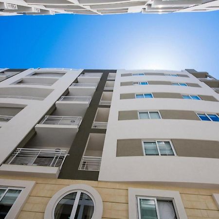 Modern Luxury Penthouse In Perfect Sliema Location Apartment Bagian luar foto
