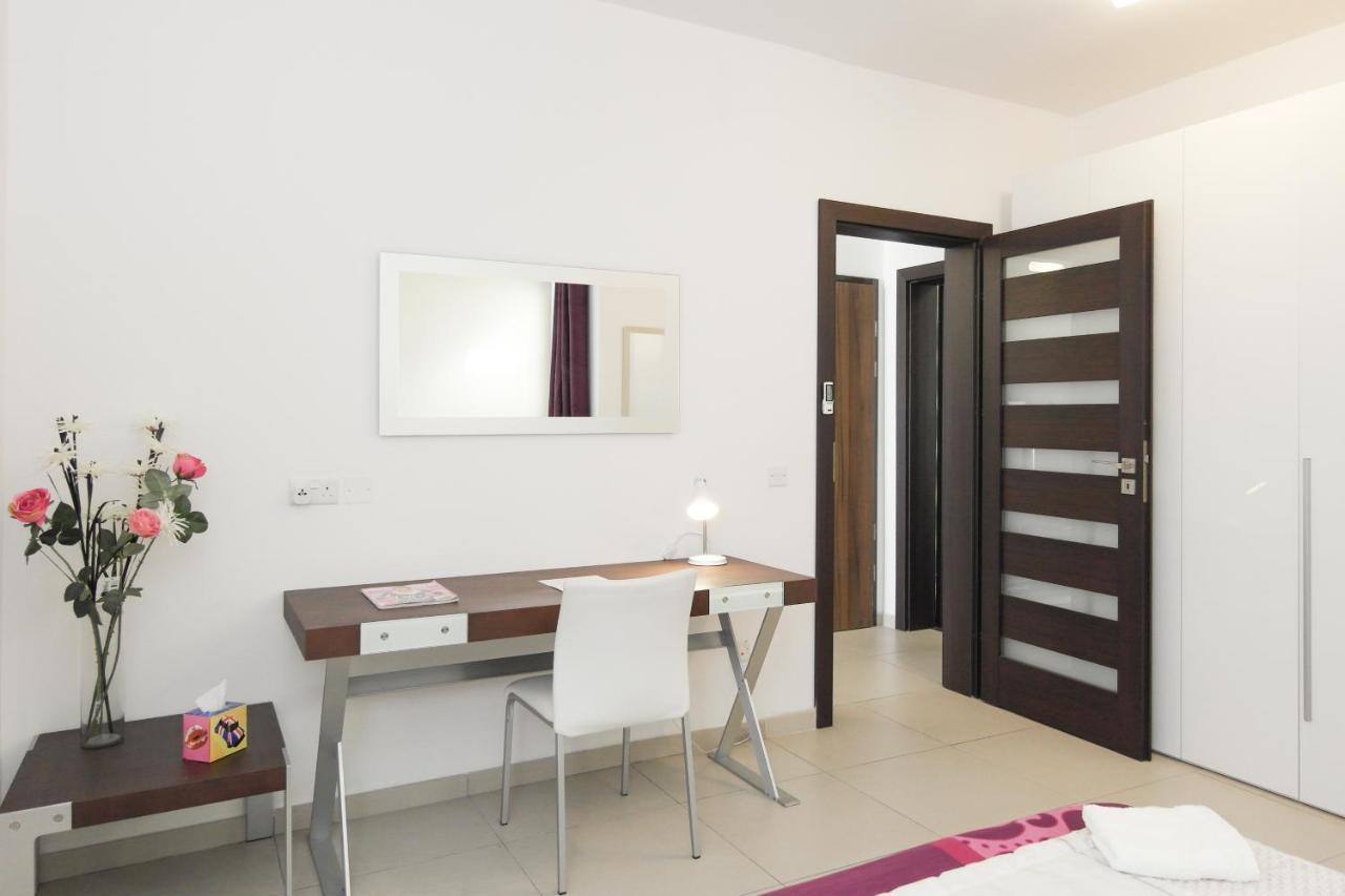 Modern Luxury Penthouse In Perfect Sliema Location Apartment Bagian luar foto