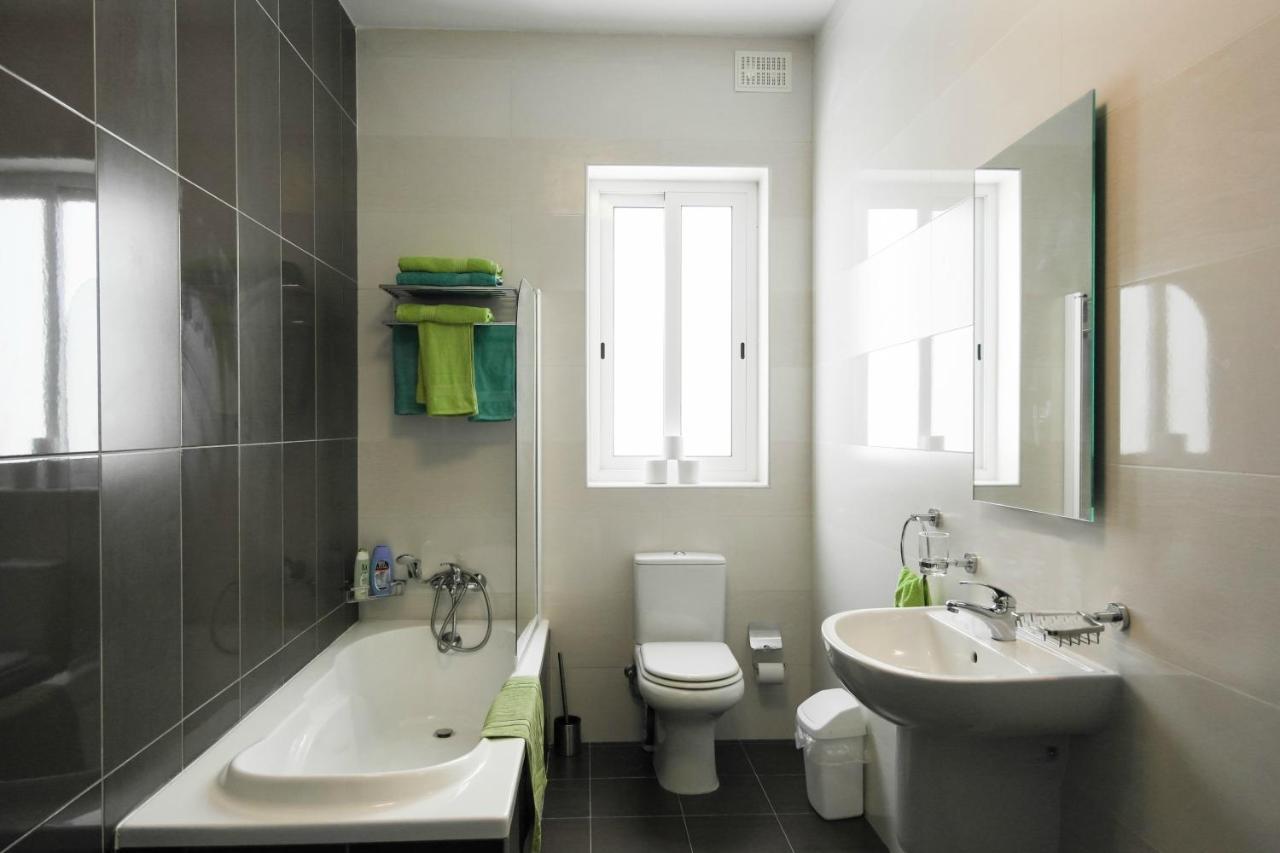 Modern Luxury Penthouse In Perfect Sliema Location Apartment Bagian luar foto