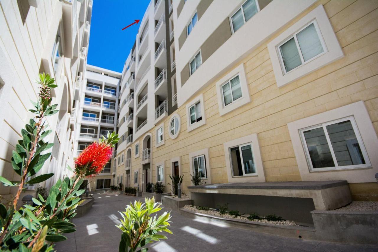 Modern Luxury Penthouse In Perfect Sliema Location Apartment Bagian luar foto