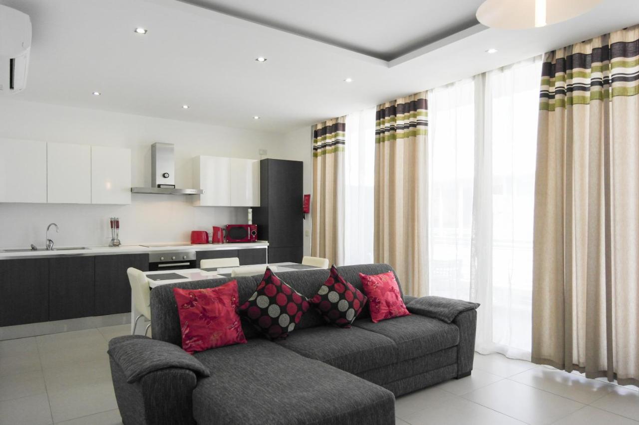 Modern Luxury Penthouse In Perfect Sliema Location Apartment Bagian luar foto
