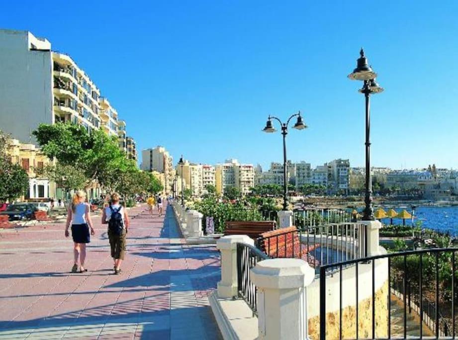 Modern Luxury Penthouse In Perfect Sliema Location Apartment Bagian luar foto