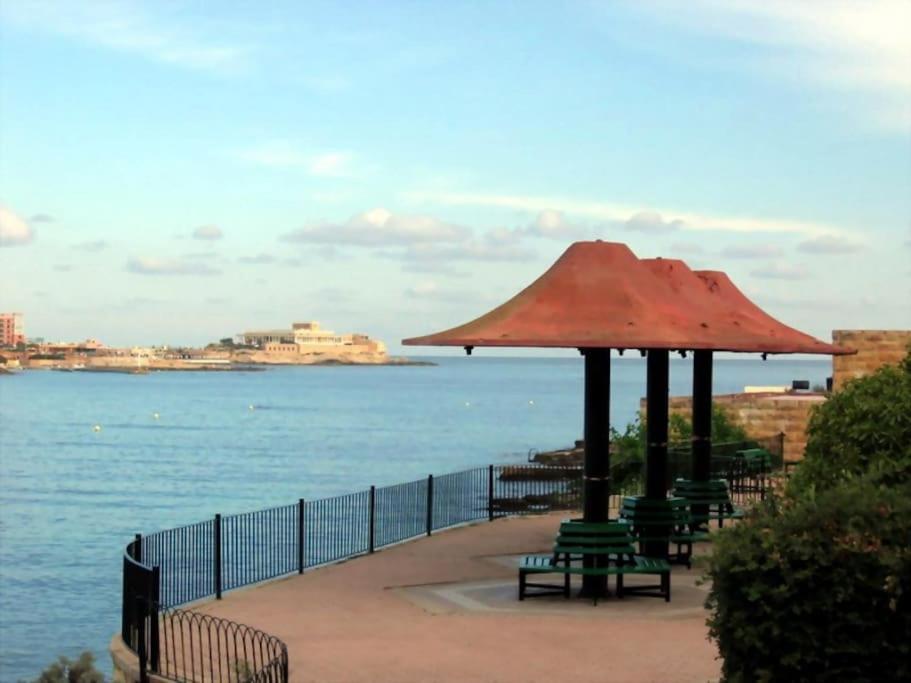 Modern Luxury Penthouse In Perfect Sliema Location Apartment Bagian luar foto